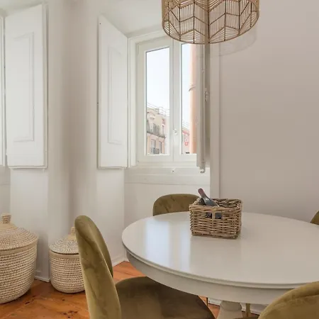 Live Like A Local @ Casa Da Esquina - Wifi & A/c * Lisboa