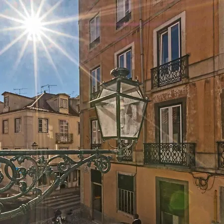 Live Like A Local @ Casa Da Esquina - Wifi & A/c * Lisboa